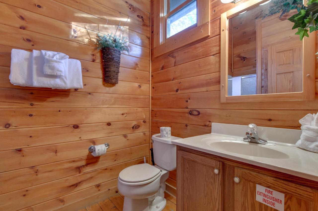Wildwood Cove, 2 Bedrooms, Fireplace, Wifi, Jetted Tub, Hot Tub, Sleeps 6 Sevierville Exterior foto